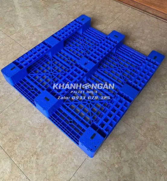 Pallet nhựa 1211 – 10 lõi thép