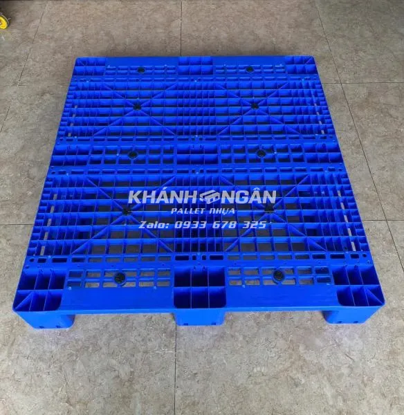 Pallet nhựa 1211 – 10 lõi thép