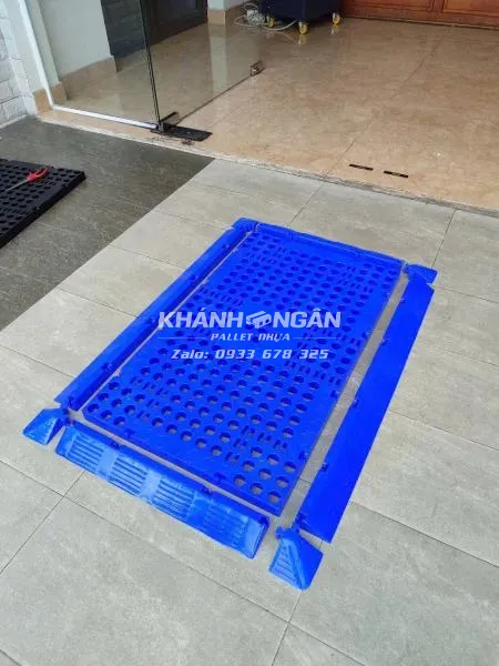 Pallet nhựa phiên bản mới, cải tiến mới kích thước 1000x600x40mm