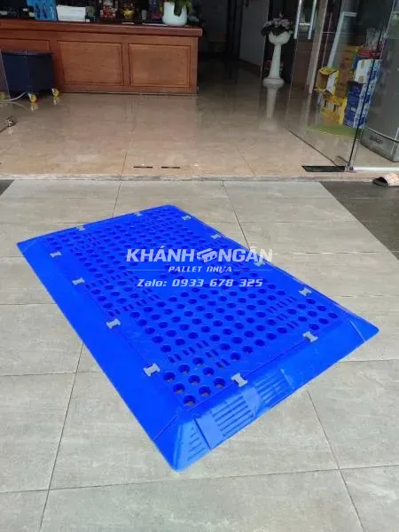 Pallet nhựa phiên bản mới, cải tiến mới kích thước 1000x600x40mm