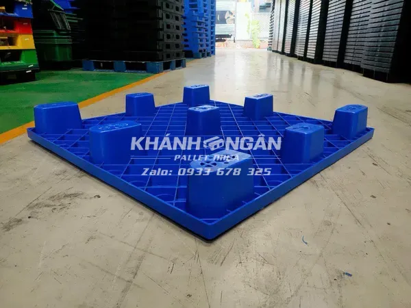 Pallet nhựa chân cốc mới kích thước 1100x1100x140mm