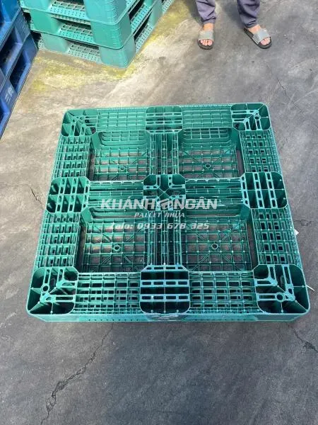 Pallet nhựa cũ kích thước 1100x1100x150mm