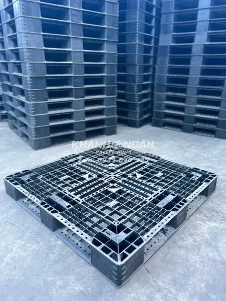 Pallet nhựa cũ kt 1130x1130x127mm