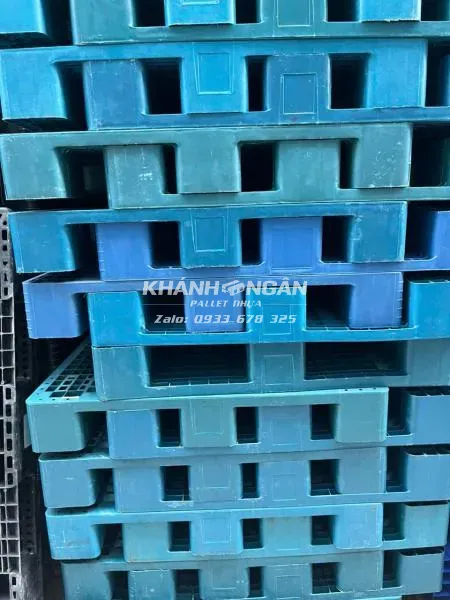 Pallet nhựa cũ kích thước 1200x1000x150mm