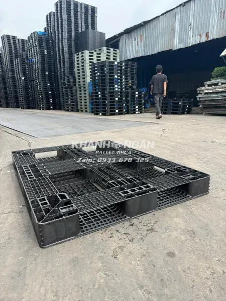 Pallet nhựa cũ kích thước 1465x1100x122mm