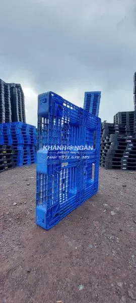 Pallet nhựa cũ kt 1050x1050x120mm