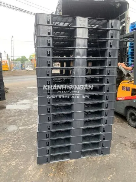 Pallet nhựa cũ kích thước 1100x1100x125mm