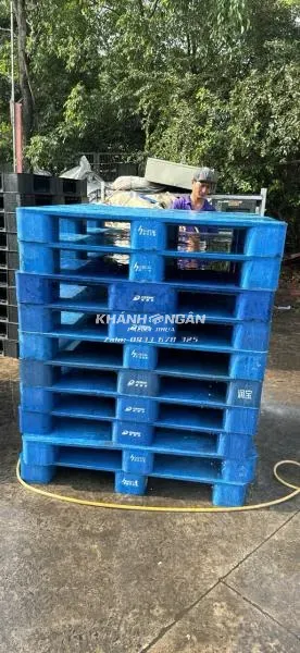 Pallet nhựa cũ kích thước 1100x1100x140mm