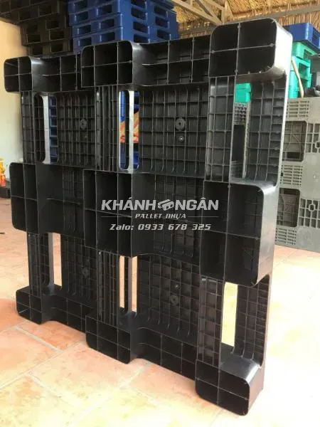 Pallet nhựa cũ kt1100x1100x140mm đen khuyết