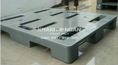Pallet nhựa cũ kt1100x1100x140mm xám khuyết