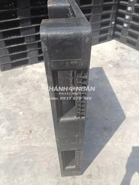 Pallet nhựa cũ kích thước 1100x1100x150mm