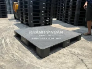 Pallet nhựa cũ mặt bít kt 1100x1100x140mm đen