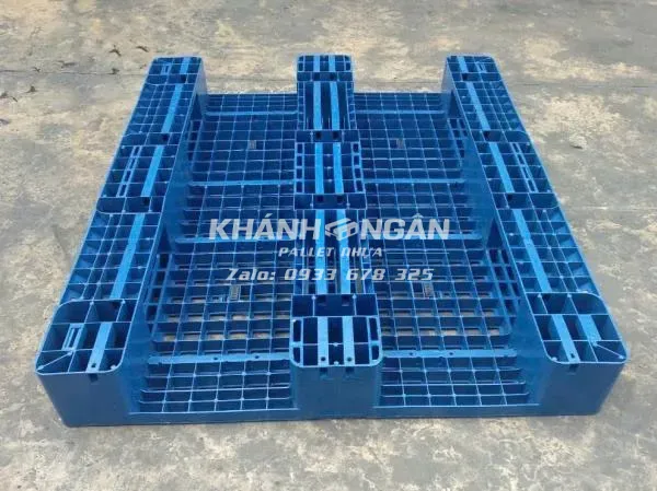Pallet nhựa mới kích thước 1200x1000x150mm ba chân suốt