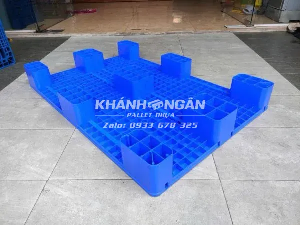 Pallet nhựa mới kích thước 800x1200x140mm mặt bít
