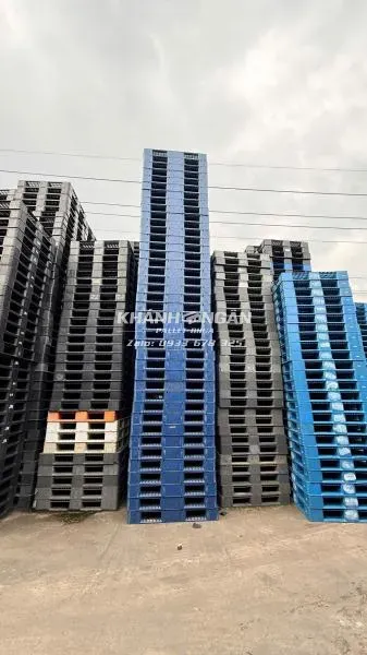 Pallet nhựa cũ kích thước 1200x1000x150mm